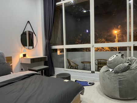 Căn hộ 1PN view sông Sài Gòn full nt ban công cực kì chill