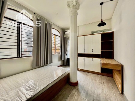 CĂN HỘ 2 PHÒNG NGỦ BANCON GIẶT RIÊNG GẦN ETOWN