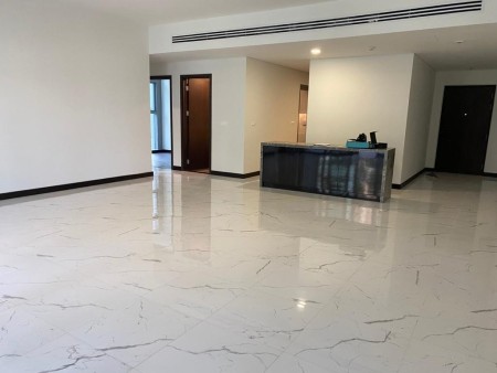 Cho thuê 3PN Empire City Thủ Thiêm NTCB – 155m2 tầng thấp 2400 đô