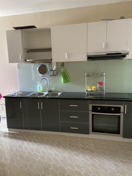 Cho thuê gấp căn hộ 8X Đầm Sen Quận Tân Phú dt: 64m2,2pn giá thuê 8tr/th,lh: C Yến 0906 137 414