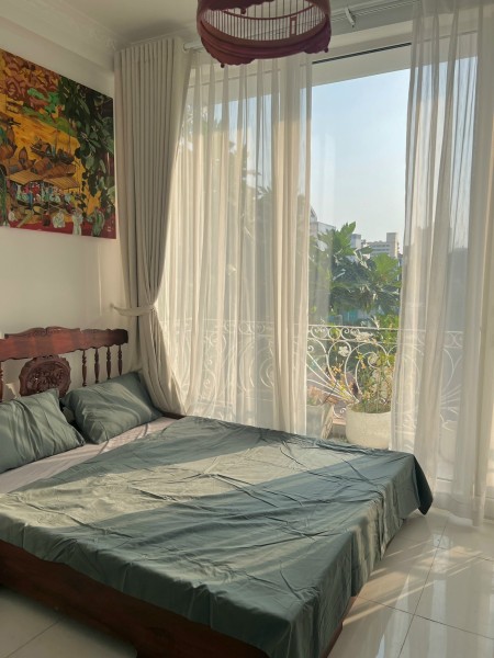 Căn hộ studio ban công sân vườn đối diện Đại học Nhân Văn