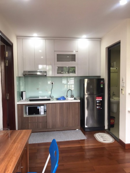 Cho thuê Căn hộ dịch vụ 1N 1K full đồ. Nhà mới 2 thoáng tại Ngõ 34 Vạn Bảo. Chỉ 11tr