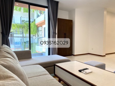 Căn hộ 2PN 2WC rộng 80m2 có hồ bơi cây xanh