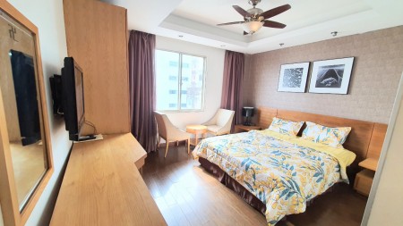 Căn hộ Full nội thất - Cửa sổ lớn đón nắng - Ngay công viên Tao Đàn gần Phố đi bộ Bùi Viện