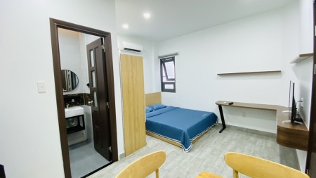 Căn hộ cửa sổ lớn - Full nội thất - Gần Vòng Xoay Dân Chủ