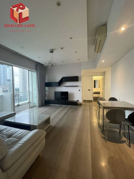 Căn hộ 2 phòng ngủ, sang trọng, đầy đủ tiện ích, view thoáng mát.
