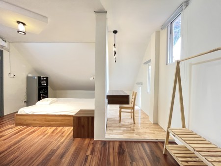 Căn hộ áp mái mới 100% , đầy đủ nội thất, 60m2, giá chỉ 9tr