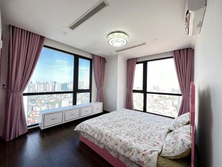 Duy nhất 1 căn góc 3PN cho thuê giá rẻ nhất thị trường Royal - 24 triệu full đồ, 131m2, 3 phòng ngủ, 2 toilet