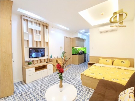 Căn hộ full nội thất, cửa sổ, máy giặt riêng gần Ngã Tư Phú Nhuận