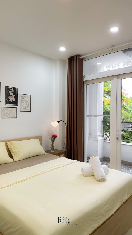 Căn hộ 1PN ban công view bờ kè Hoàng Sa quận 1, ngay vòng xoay Điện Biên Phủ, Cầu Bông