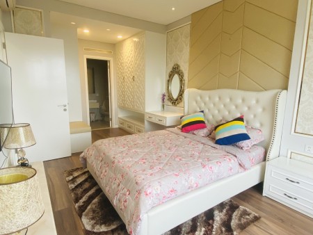 Cho thuê căn hộ 3 phòng ngủ full nội thất cao cấp - view sông tại Diamond Island - giá 1500$