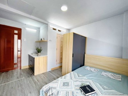 khai trương căn hộ mới 100% , full nội thất , nằm ngay trung tâm Phú Nhuận