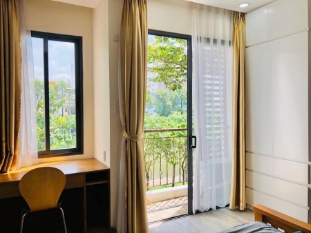 Căn hộ 1PN ban công view bờ kè thoáng mát 45m2 Trường Sa sát quận 1 LH 0769690365