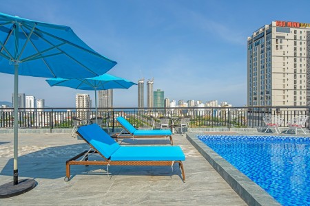 Cho thuê căn hộ 2 phòng ngủ 2wc view biển ngay Phạm Văn Đồng