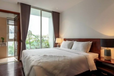 Cho thuê căn hộ tầng 4 lake view tại Tây Hồ., 90m2, 2 phòng ngủ, 2 toilet