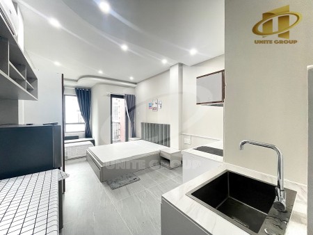 Căn hộ ban công, full nội thất, máy hút mùi ngay Phan Xích Long gần Ngã Tư Phú Nhuận