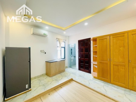 Căn hộ full nội thất, cửa sổ thoáng, giá tốt, ngay đường Lý Thường Kiệt - Quận 10