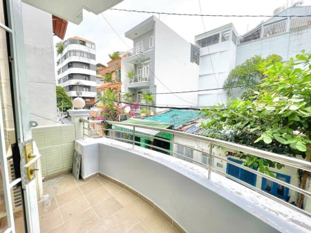 Phòng studio cho thuê full nôi thất có ban công gần công viên Hoàng Văn Thụ