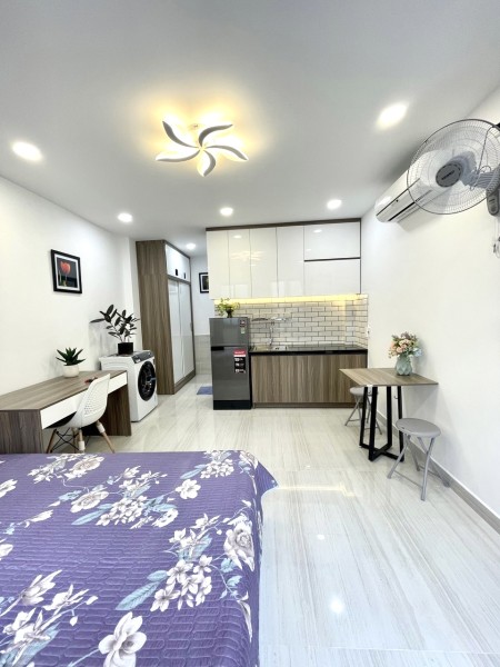 Căn Hộ Ban Công Máy Giặt Riêng Gần Cầu Ông Lãnh, Chợ Bến Thành, Ngã 6 Phù Đổng Quận 1