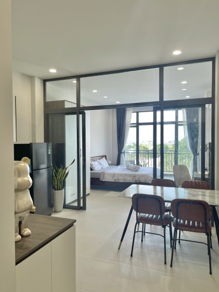 Studio full nội thất cao cấp, view đẹp, gần sân bay