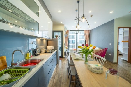 Chính chủ cho thuê căn 2 ngủ đồ cơ bản ở Vinhomes Greenbay Mễ Trì, LH 0926556866