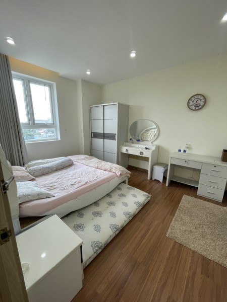 Căn hộ full nội thất 78m2 cực kì đẹp ngay Lý Thường Kiệt đối diện Q10 ở ngay