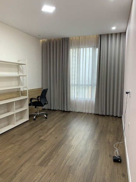 Estella Heights cho thuê căn hộ 4PN lớn - full nội thất - giá 121tr bao phí (chỗ để xe free)