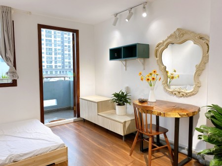 Phòng 50m2 FULL NT bancol tại Nguyễn Văn Thương Bình Thạnh gần Hàng Xanh