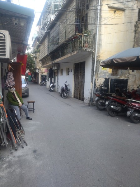 Cho thuê căn hộ tập thể tầng 1 Thành Công Ba Đình, 60m2, mặt tiền 5m, 8 triệu/tháng