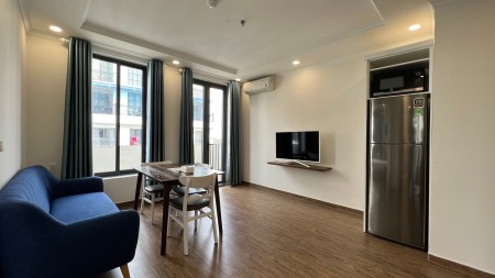 Genuss Apartment - Penthouse 2PN, 2 WC  ban công vòng cung, view hồ bơi, nội thất cao cấp, Thảo Đien