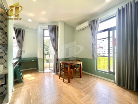 Căn hộ studio duplex full nội thất gần Crescent Mall