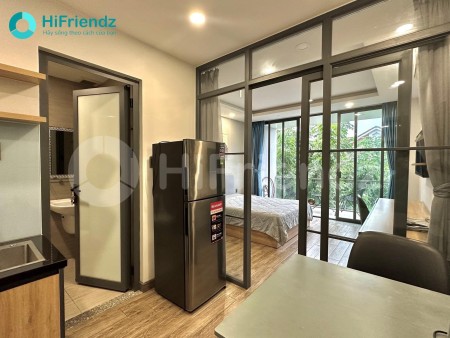 Apartment 1 phòng ngủ cao cấp khu Compound An Khánh, gần Cầu Sài Gòn, ban công lớn, nhiều mảng xanh.