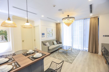 Cần cho thuê căn hộ 2PN Vinhomes Golden River Ba Son 78m2 NT sang trọng view thoáng LH 0906322053