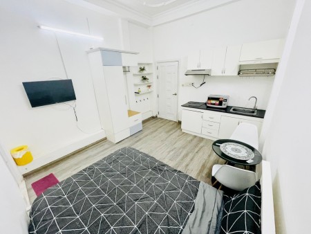 Không Gò Bó, Tự Do Tối Đa - Căn Phòng Quận 1 Ngay dinh độc lập