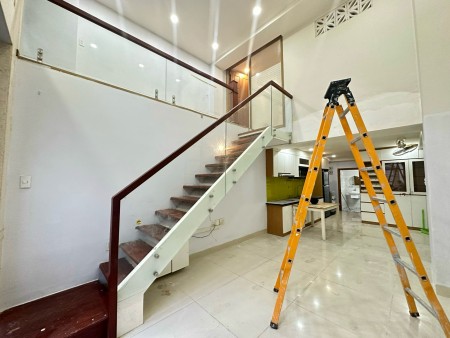 Căn Hộ 1 trệt 1 lửng 2 Phòng Ngủ đầy đủ NT Ngay KDC NAM LONG, VINCOM, PMH, KCX, tiện đi Q4,1,8