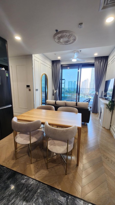 Thuê ngay căn hộ 2PN thiết kế nội thất siêu đẹp tại Lumiere Riverside, 72m2, giá chỉ 32tr bao phí