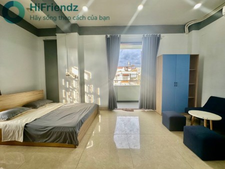 Vừa trống căn hộ ban công full nội thất ngay Phạm Văn Đồng