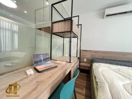 Ngay tại Cô Giang, trung tâm quận 1, full tiện ích với giá thuê tốt