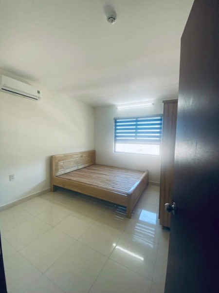Căn hộ cho thuê 2PN, 67m2, hướng ĐN có ban công mát mẻ