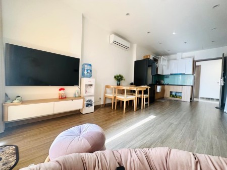 Trống căn hộ full gỗ cho thuê giá 8tr phân khuSA3 Smart City