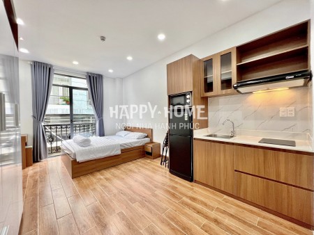 CH Ban công 40m2 Ngay Khu Ẩm thực Phan Xích Long, Đầy đủ nội thất, Nhà Mới 100%