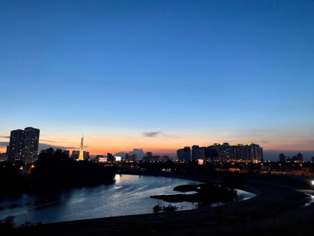 Tìm khách thuê cho căn hộ chung cư sang trọng 2pn Palm Heights Lh em Tâm 0902050643