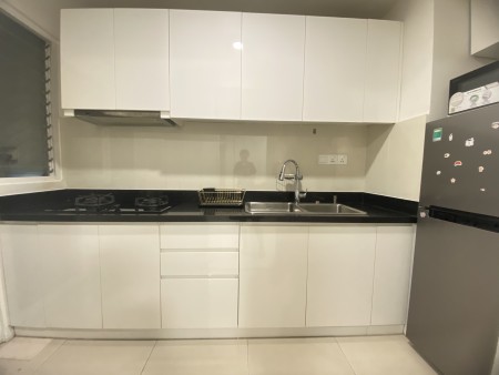 Vista Verde 1 phòng ngủ cho thuê, giá 14.5 triệu bao gồm phí quản lý. Liên hệ em Linh