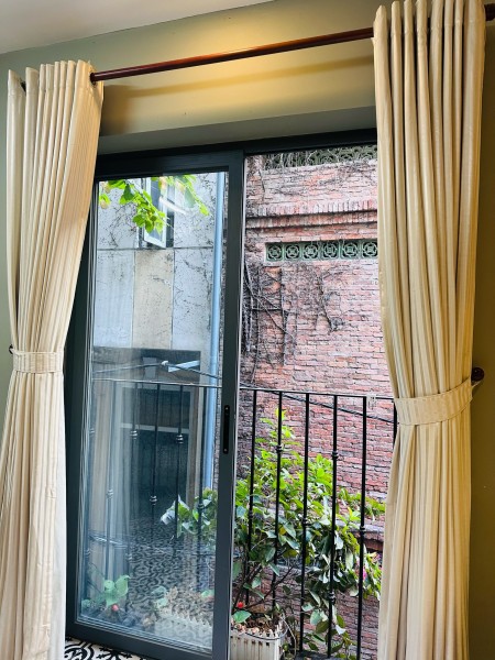 Cho thuê căn hội studio full nội thất có ban công lớn ở Võ Văn Tần Q3