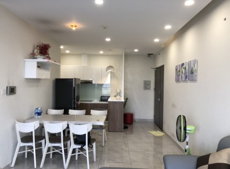 Cần cho thuê căn hộ Central Plaza có hồ bơi 65m, 2PN, 2WC, full NT. Giá thật nhà thật: 13 tr/th