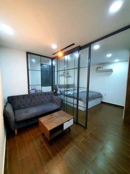 Cho Thuê Căn Hộ Full NT, Ban Công ở Nguyễn Trãi Quận 1 Có Vách Ngăn Giá Tốt