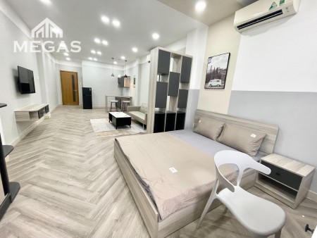 Căn Hộ Full Nội Thất - Ban Công An Ninh Thoáng Mát - Ngay Âu Cơ - Gần Etown Cộng Hoà