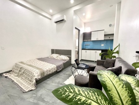 Cho thuê căn hộ ngay Nguyễn Xí full nội thất - hẻm xe hơi - nhà mới có thang máy