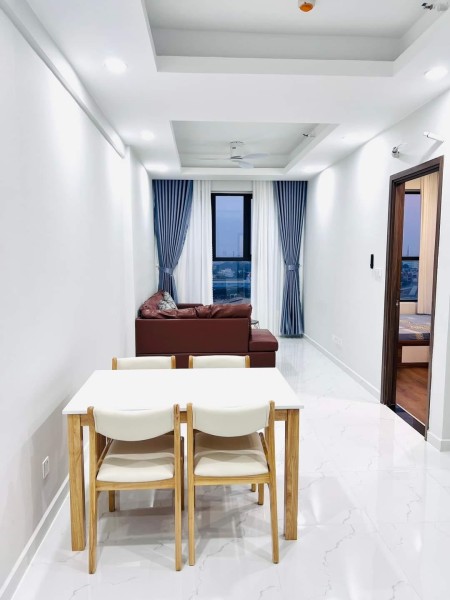 Cho thuê gấp căn 2 PN, 2WC có nội thất, tặng 1 năm PQL chỉ 5 triệu/ tháng, cọc 1 tháng.