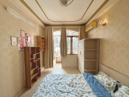 Trống sẵn căn hộ ban công nội thất cực xinh ngay cầu Ông Lãnh trung tâm quận 1